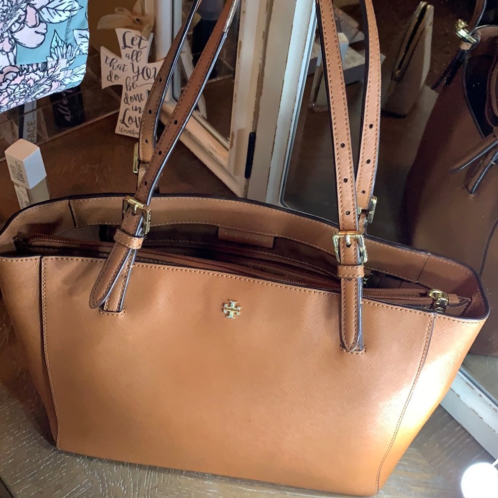 Tory Burch Robinson Tote
